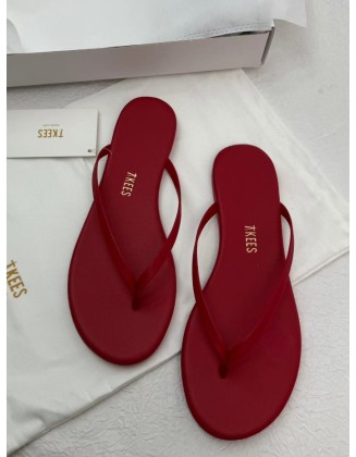 Daily versatile flip-flops with ankle socks