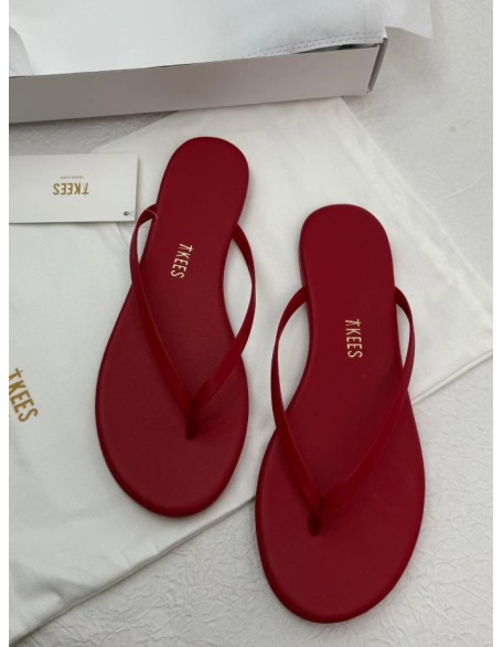 Daily versatile flip-flops with ankle socks