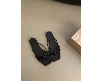Stylish Versatile Closed-Toe Sandals for Outdoor Wear