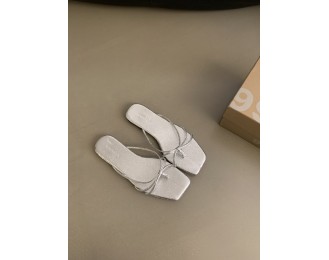 Stylish Versatile Closed-Toe Sandals for Outdoor Wear